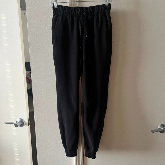 Lululemon On The Fly Black Pull-On Jogger Size 4 - Picture 1 of 7